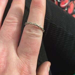 Women’s size 7 diamond band